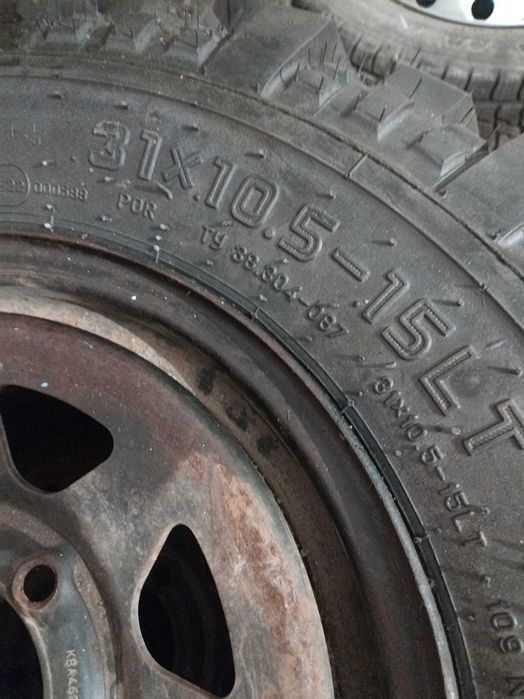 Продам резину на Уаз