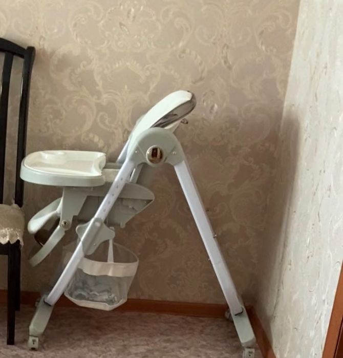 Столик для кормления