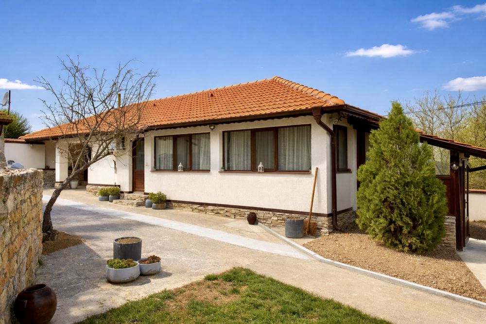 Реновирана къща - гр. Каспичан, кв. Калугерица