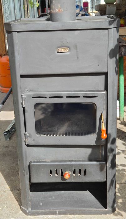 Камина PRITY на твърдо гориво, използвана, 10 KW