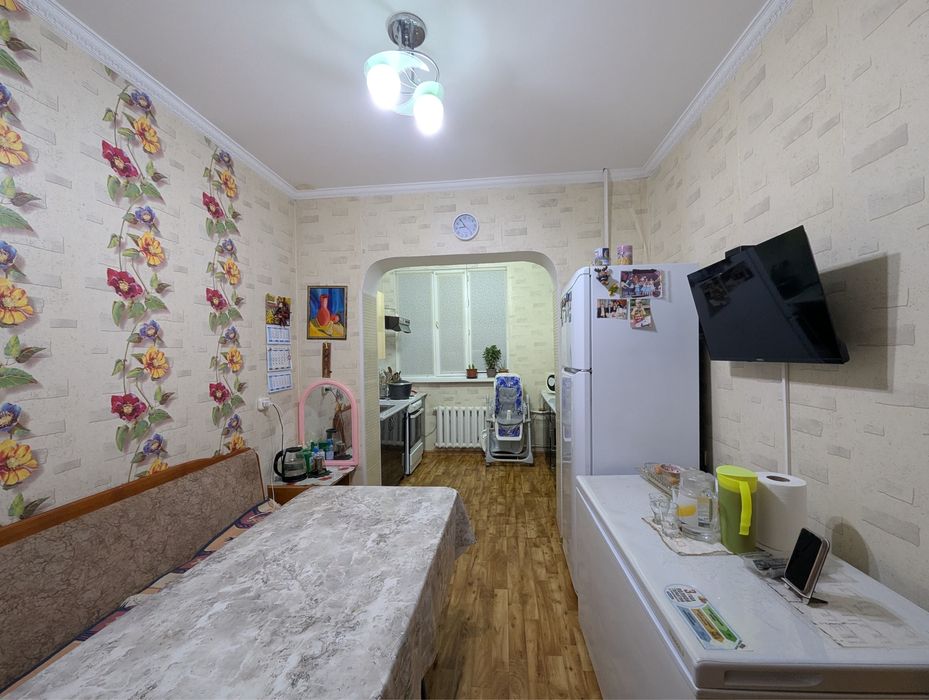 Продается 5 комн квартира