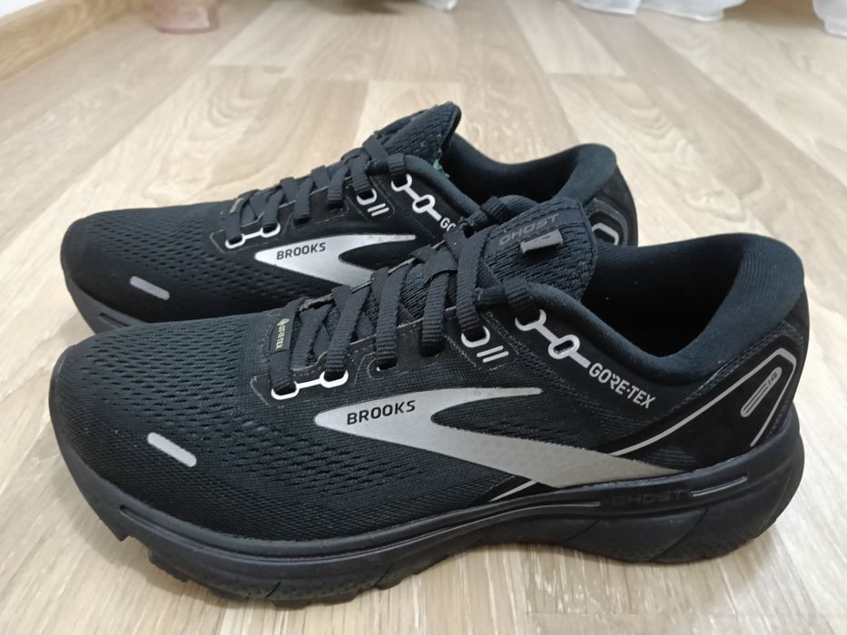 Adidași Brooks Ghost Gore Tex  mărimea 39