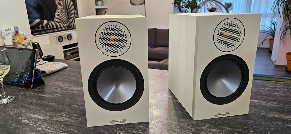 Vand boxe Monitor Audio Bronze 100 50 C150 seria 6G