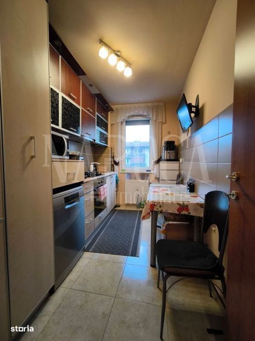 Apartament 3 camere de vanzare in Nufarul Oradea, Oradea