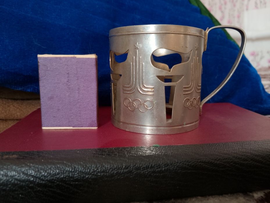 Продам подстаканник.