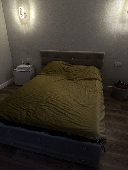 Двухспальная кровать
