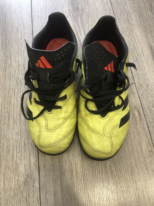 Продам сороконожки Adidas оригинал