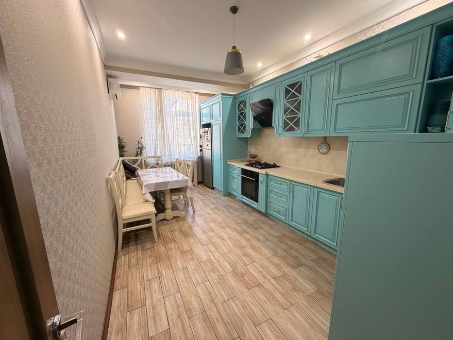 Продается 4+2х комнатная квартира,Габус,массив Эльбек,202м2