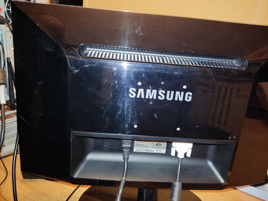 Монитор Samsung SyncMaster P2250 22" Б/У