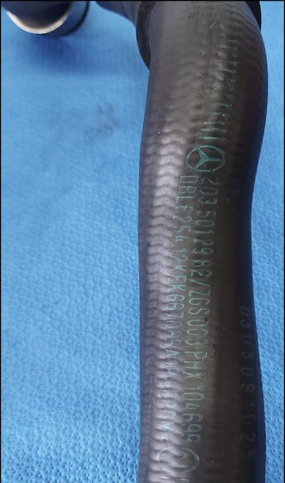 Оригинални маркучи кулер,водни ,въздуховод  мерцедес W203 2.2CDI 2004г