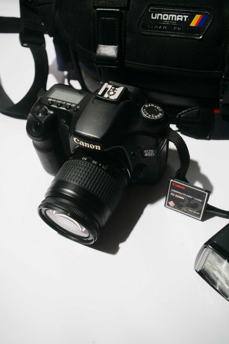 Canon EOS 40D + 28-80mm + Blitz Metz 44 AF