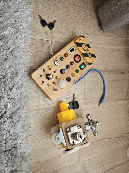HAPE Сензорни барабани , детски барабани , дървени играчки , играчки монтесори , Бизи Кубче , Електрическо табло с активности , Fisher Price Конюшня