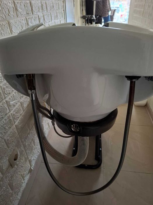 Измивна колона / фризьорка мивка