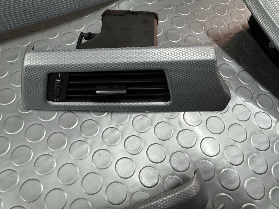 Лайсни за БМВ е90 е91 м-пакет cube