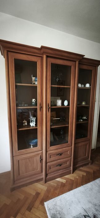 Модулна система Kent Витринен шкаф и ТВ шкаф