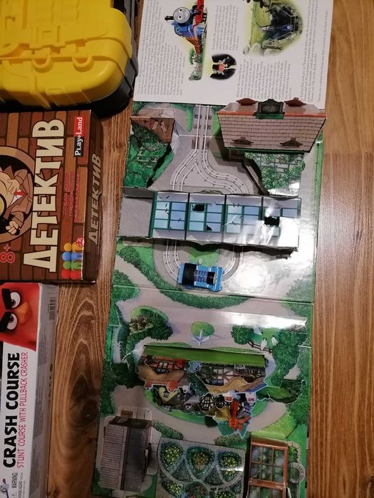 Детски писти, куфарче с писти и влак