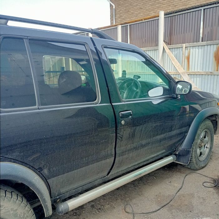 Продам нисан тирано