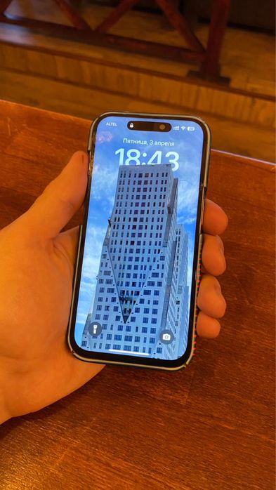 IPhone 15 pro 256 gb 86