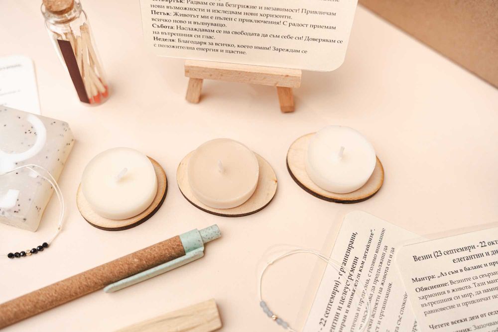 Премиум подаръчна кутия според зодията с гривна с 14К злато