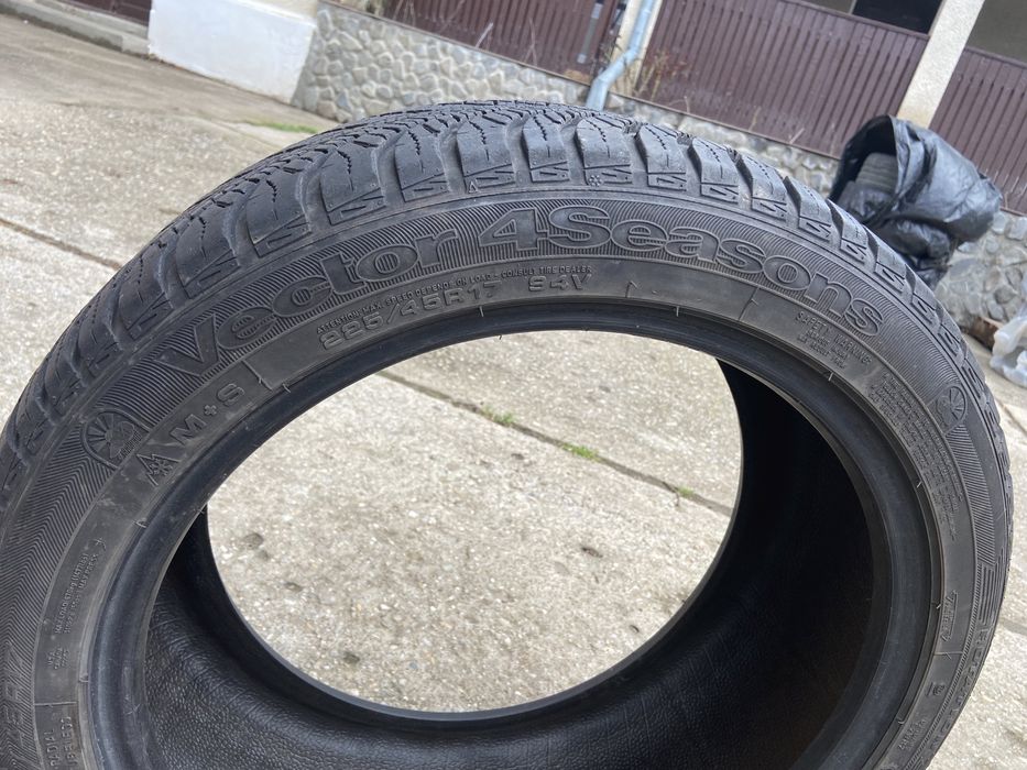 Goodyear Vector 4seasons 225 45 r17