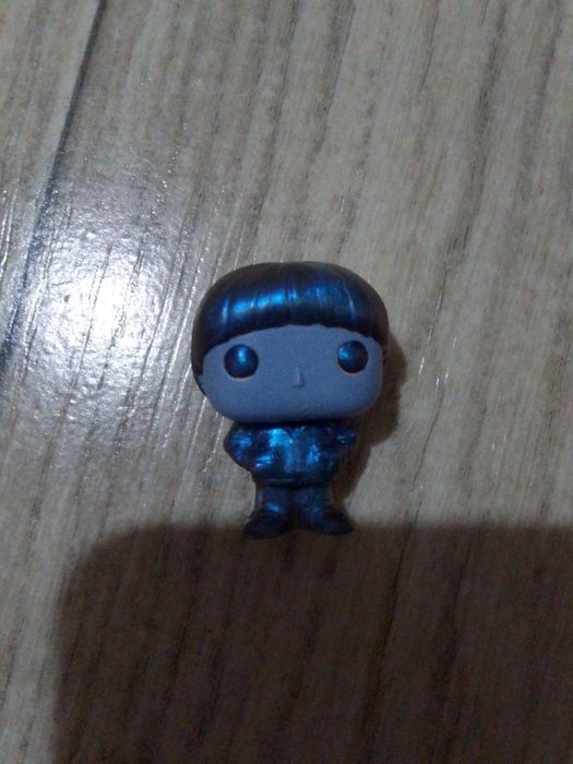 продам уилла осд изнанки, вкладыш есть,