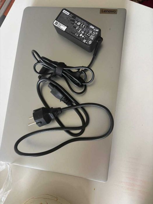Ноутбук Lenovo _