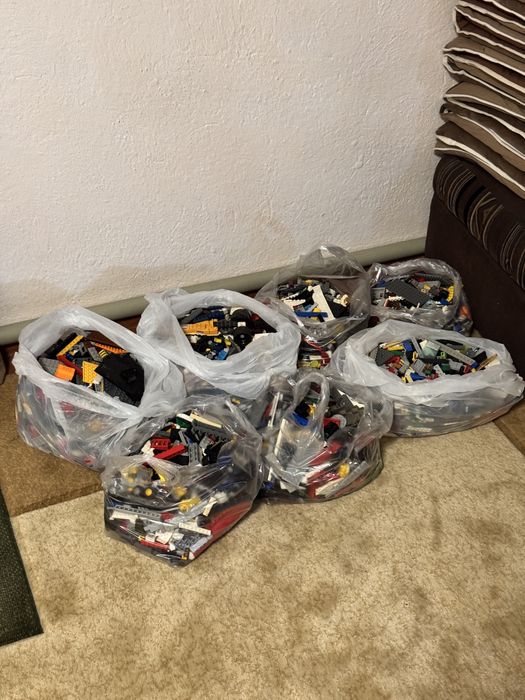срочно 7 больших пакетов лего россыпью