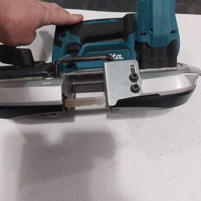 Акумулаторен безчетков лентов трион ножовка Макита Makita DPB184