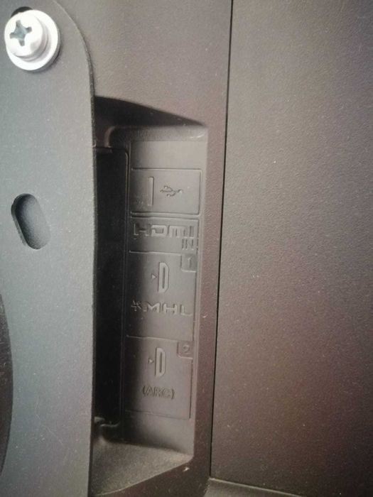 Продам телевизор SONY вместе с кронштейном