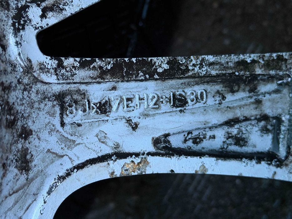 BMW алуминиеви джанти 8Jx17H2 ET30
