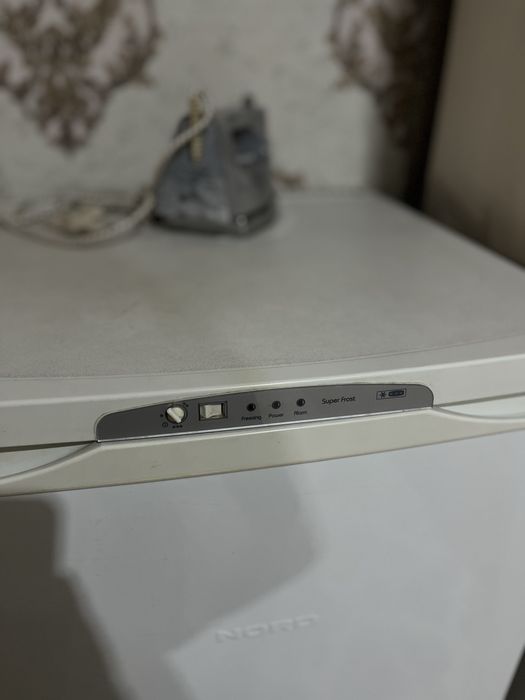 Морозильник продам