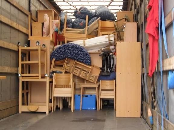 Debarasare apartamente garsoniere poduri