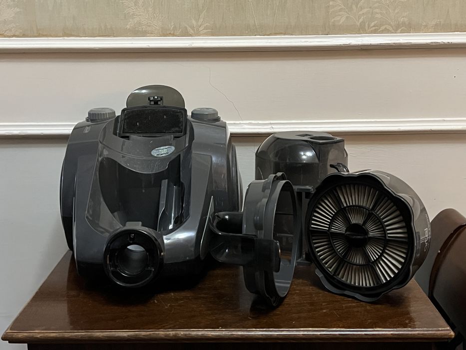 Пылесос Artel VCC0220GRY