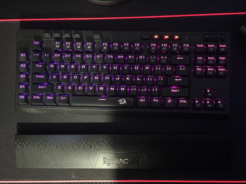 Tastatură Redragon K588 Brahma – stare excelentă