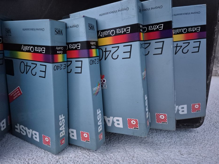 Vând 28 casete video VHS originale Basf  240 minute,Colectie filme