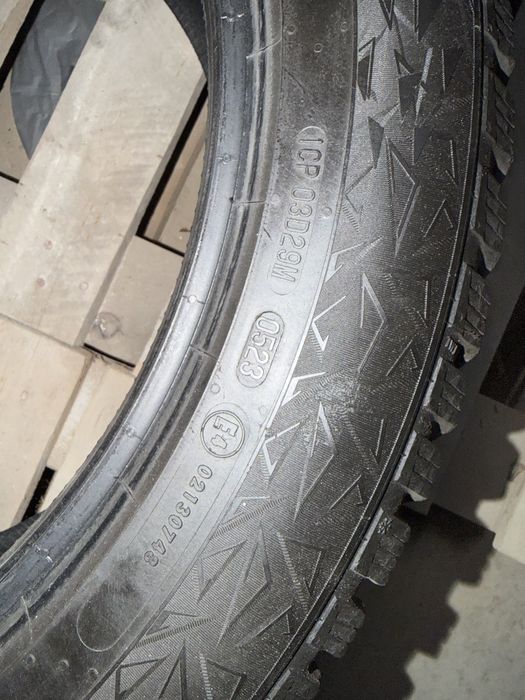 Continental ice contact 235/50/19