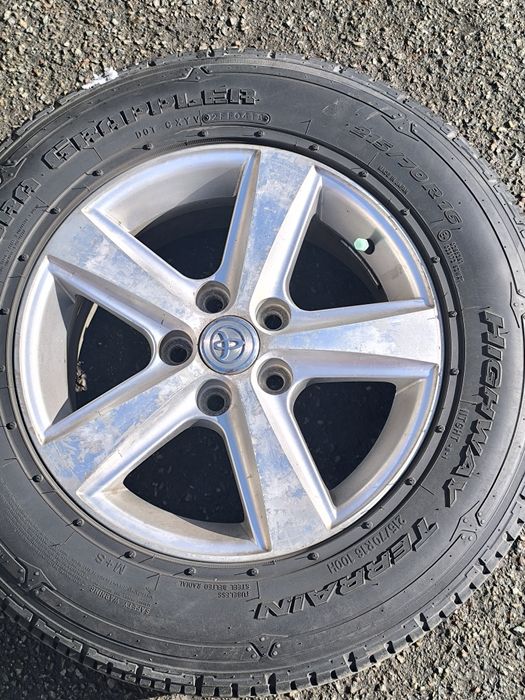 Продам диски с шинами в отличном состоянии