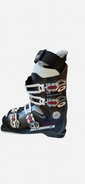 Лыжные ботинки  размер 36-37 росс.