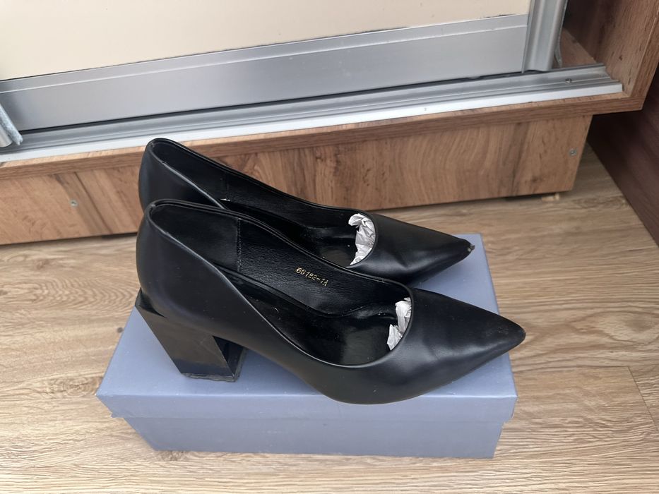 черные туфли 35 размера