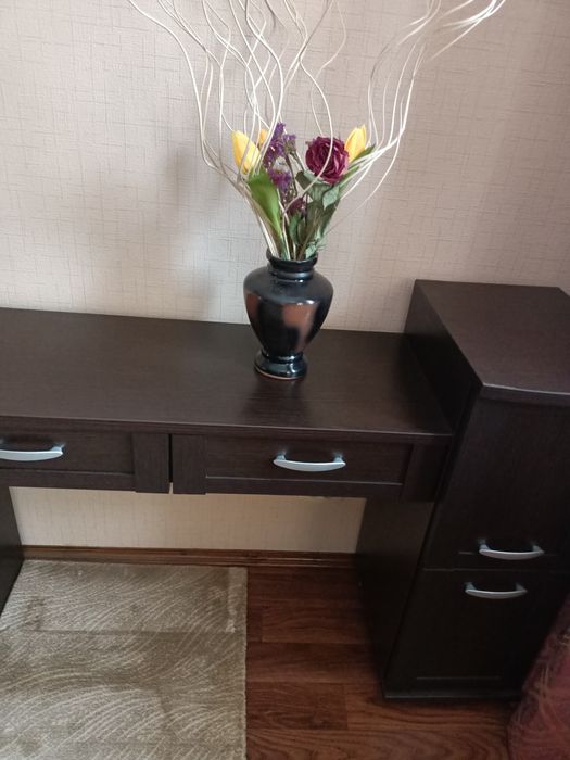 Комод для вещей узкий