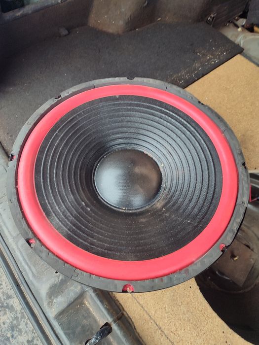 Продам сабвуфер...