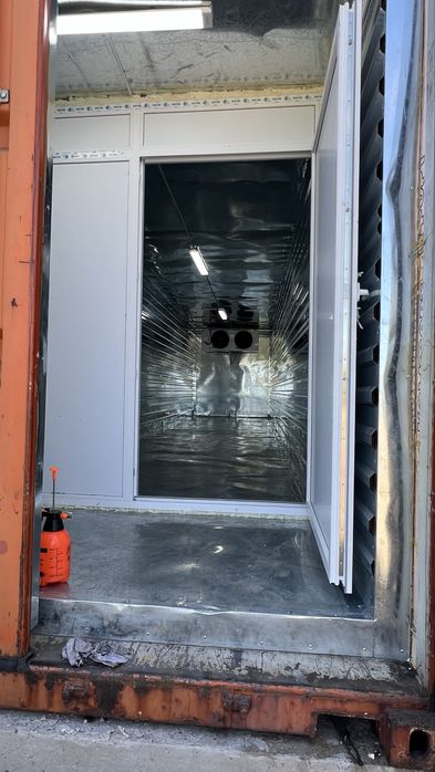 Промышленный холодильник — морской контейнер