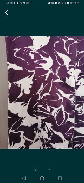 Rochiță lungă mărimea 38. Are cupe la piept și fermoar la spate