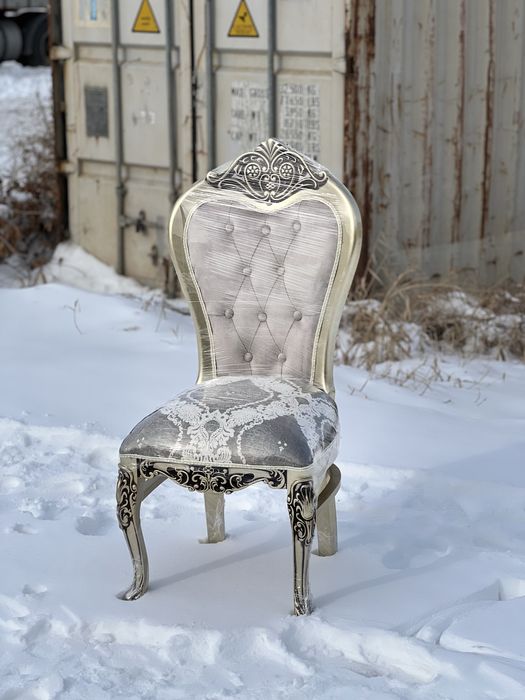 Shoxona stol stul ishlab chiqaruvchi tamonidan birinchi qol