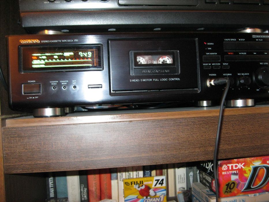 ONKYO stereo cassette tape deck R1 TA - 6510