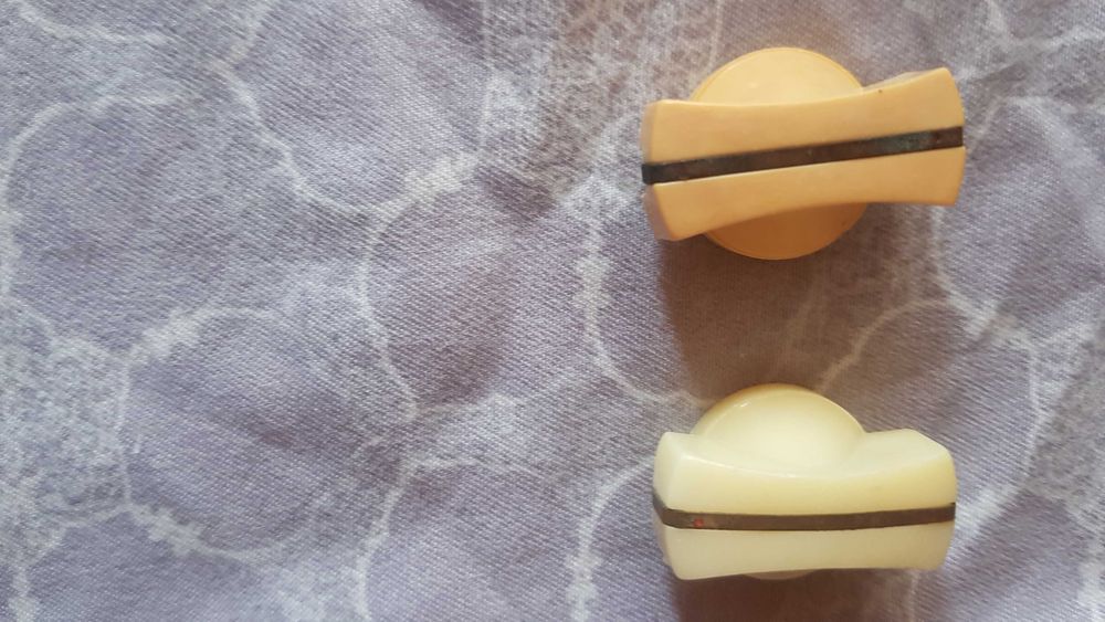 Butoane pentru aparate radio / magnetofon