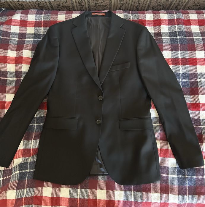 Продам классический костюм