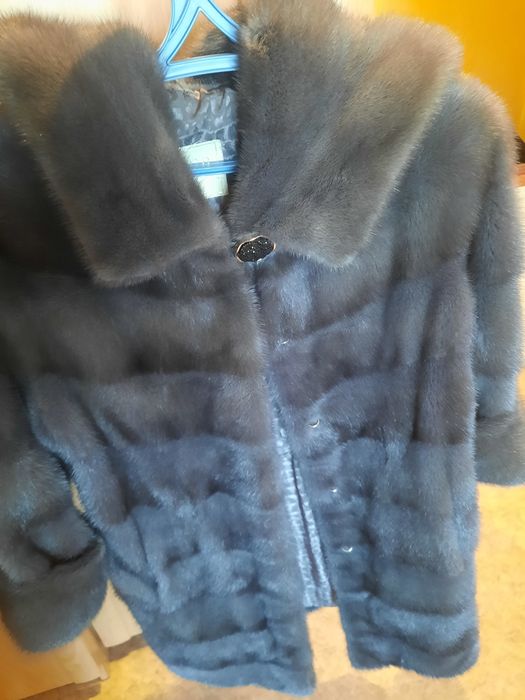 Продам шубу норковую