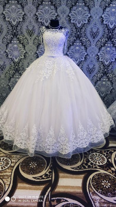 Келин либослар сотилади донаси 150 Минг сум дан