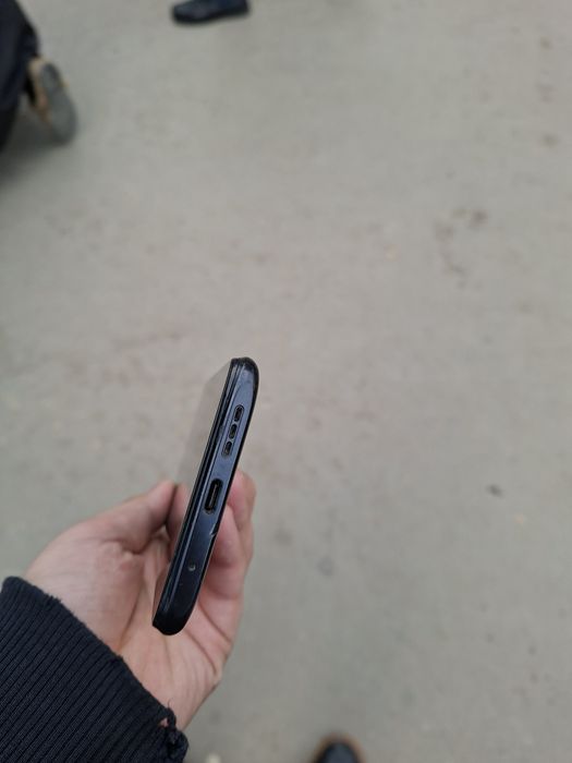 Redmi 9t 128 gb qora rang. Narxini tushib breaman